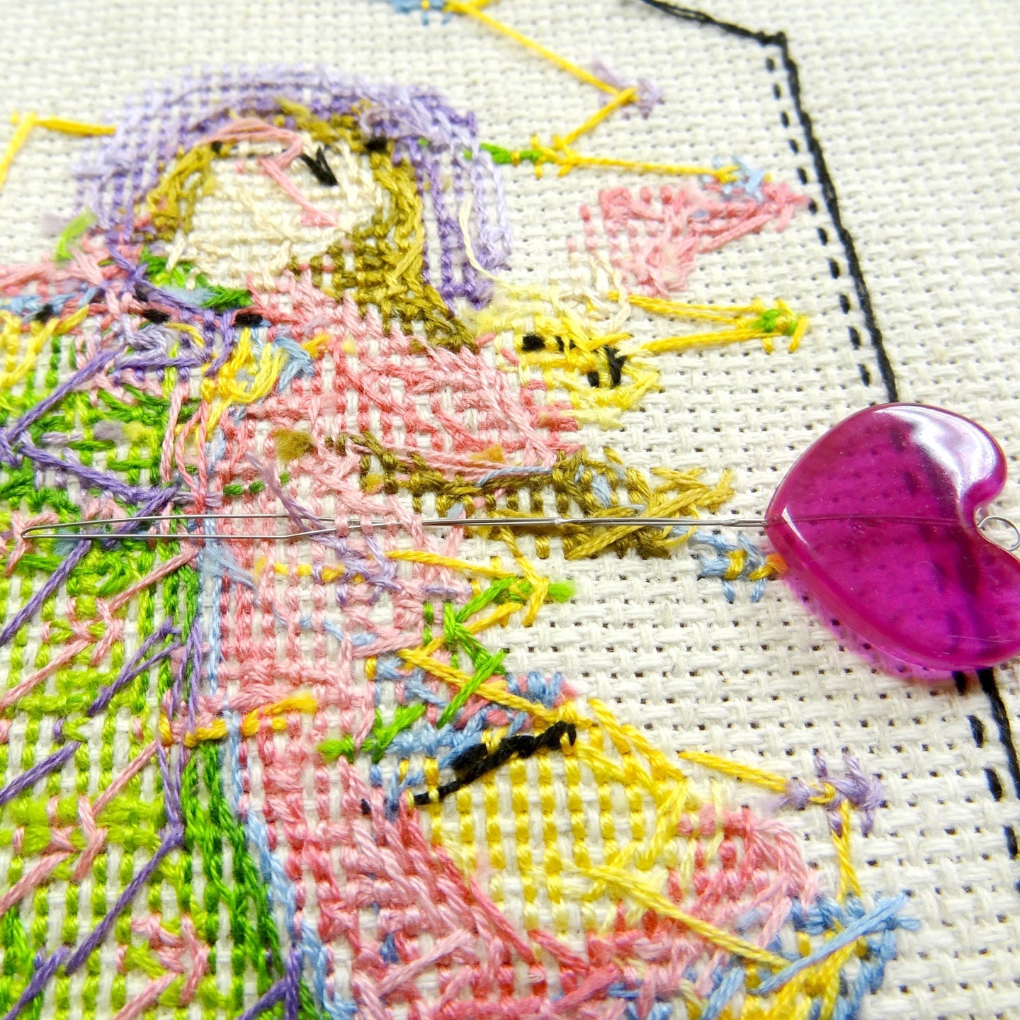 Aguja para entretejer hilos