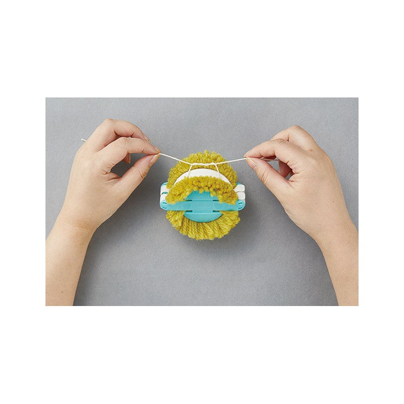 Molde De Pompones Set 4 tamaños Clover