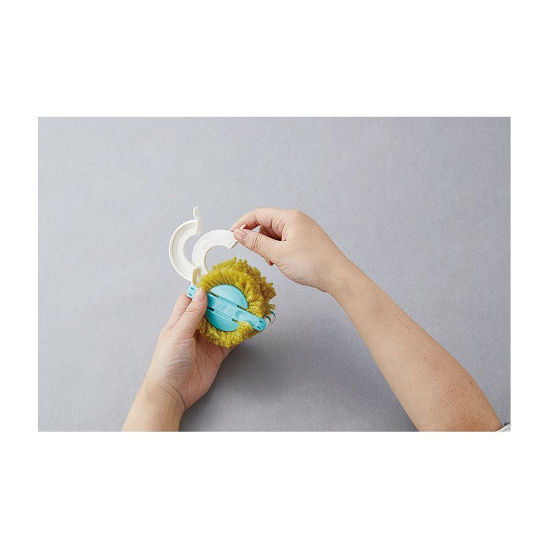 Molde De Pompones Set 4 tamaños Clover